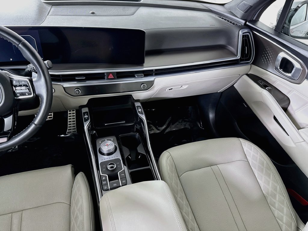 Used 2025 Kia Sorento SX Prestige AWD/4WD image 28