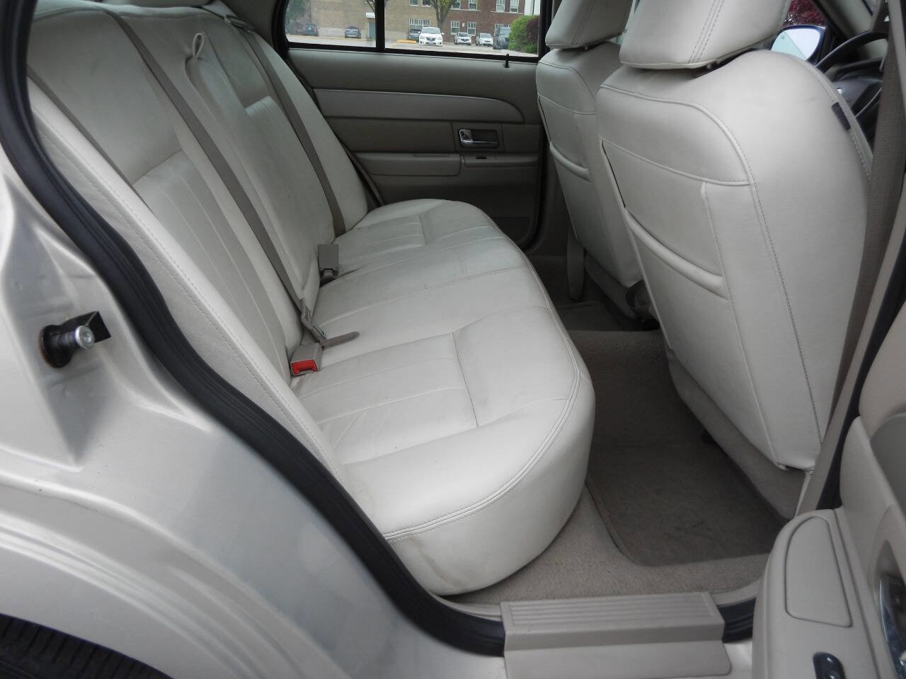 Used 2008 Mercury Grand Marquis LS RWD image 33