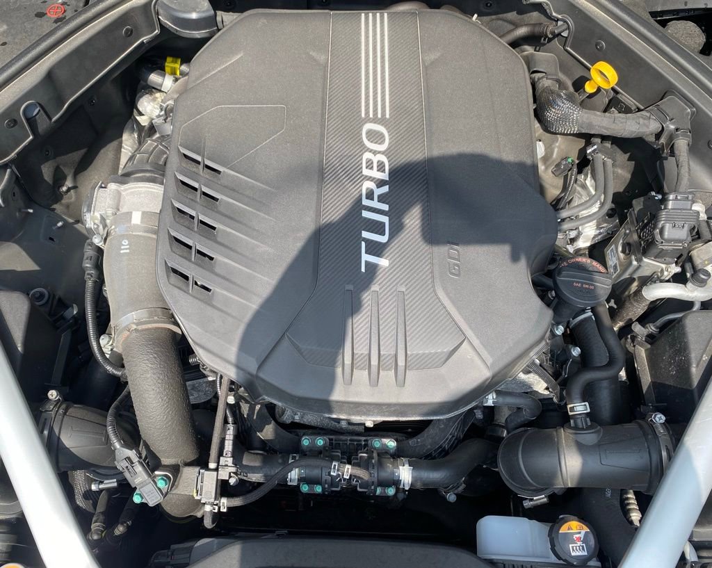 Used 2025 Genesis G70 3.3T Advanced image 12