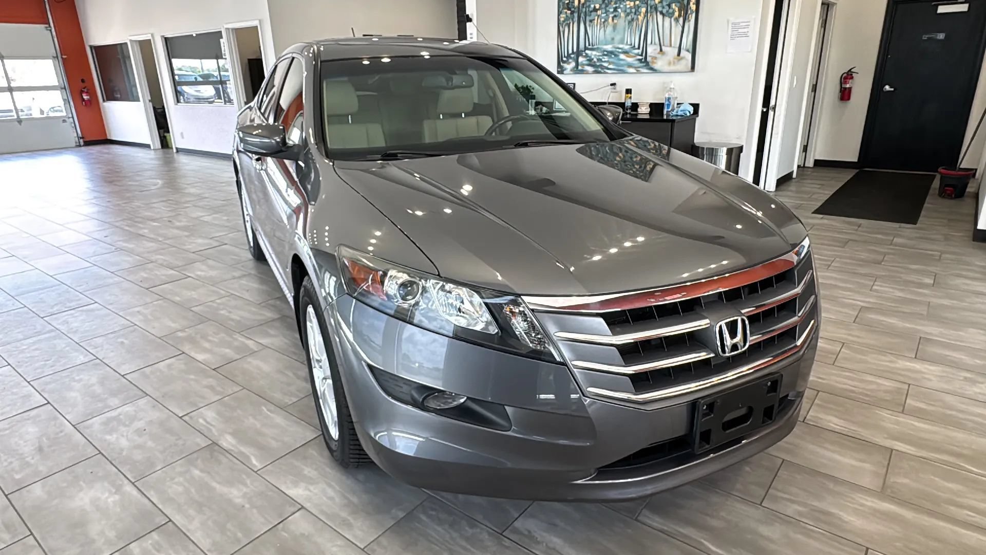 Used 2010 Honda Crosstour EX-L image 2