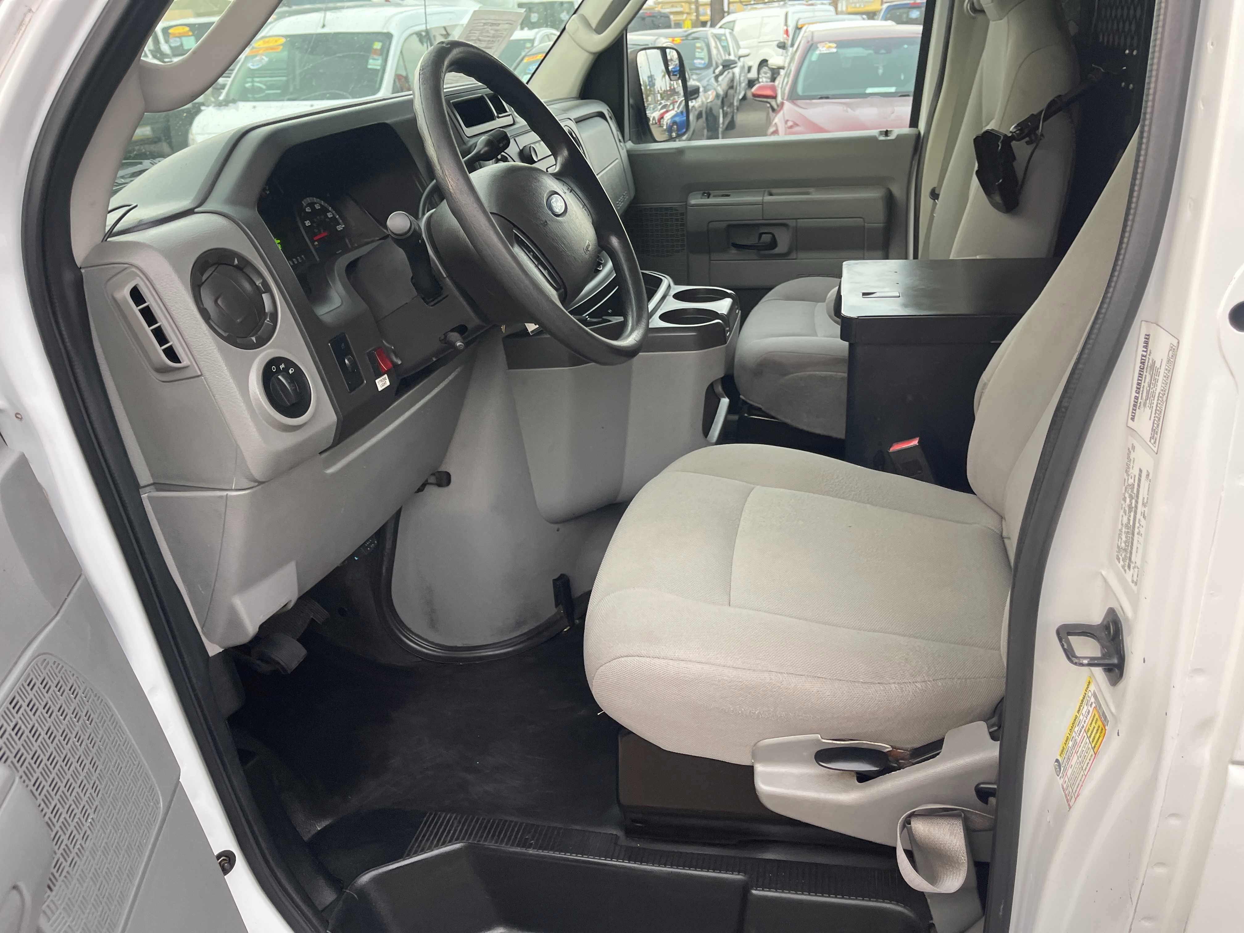 Used 2013 Ford E-150 and Econoline 150 image 17