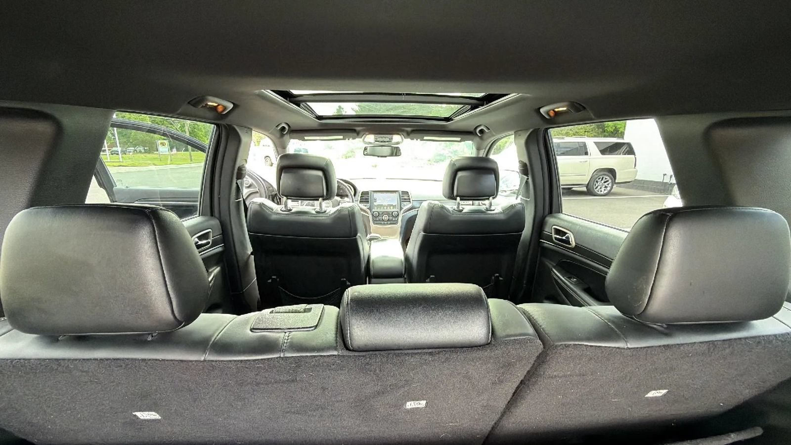 Used 2015 Jeep Grand Cherokee Limited w/ Luxury Group II RWD image 56
