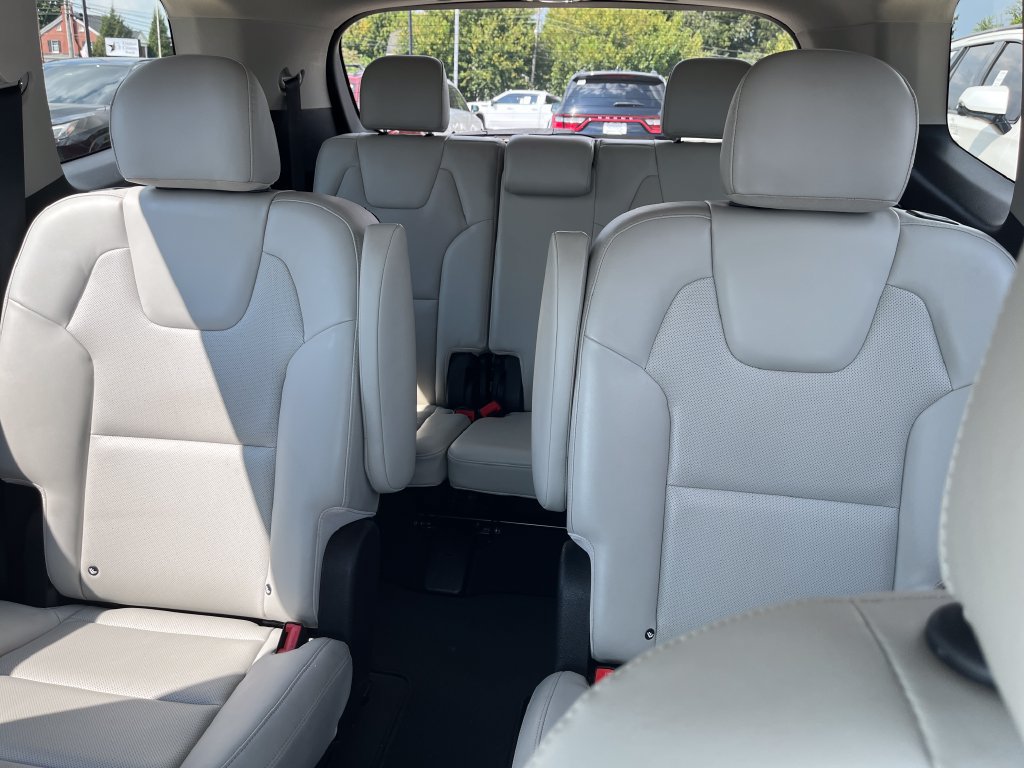 Used 2021 Kia Telluride S FWD image 13