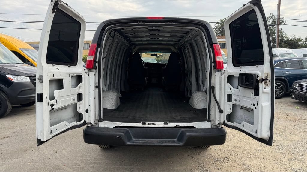 Used 2019 Chevrolet Express 2500 Extended w/ Driver Convenience Package RWD image 6