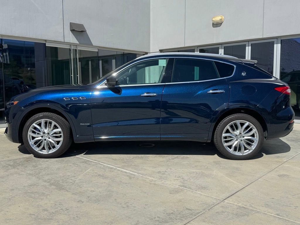 Used 2020 Maserati Levante S GranLusso image 5