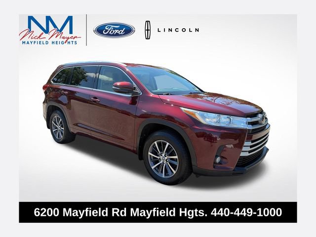 Used 2017 Toyota Highlander XLE AWD/4WD image 1