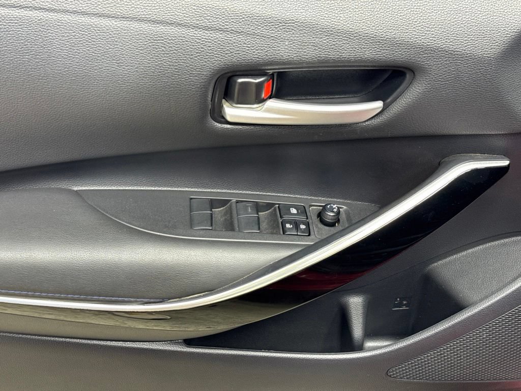 Used 2021 Toyota Corolla XSE FWD image 8