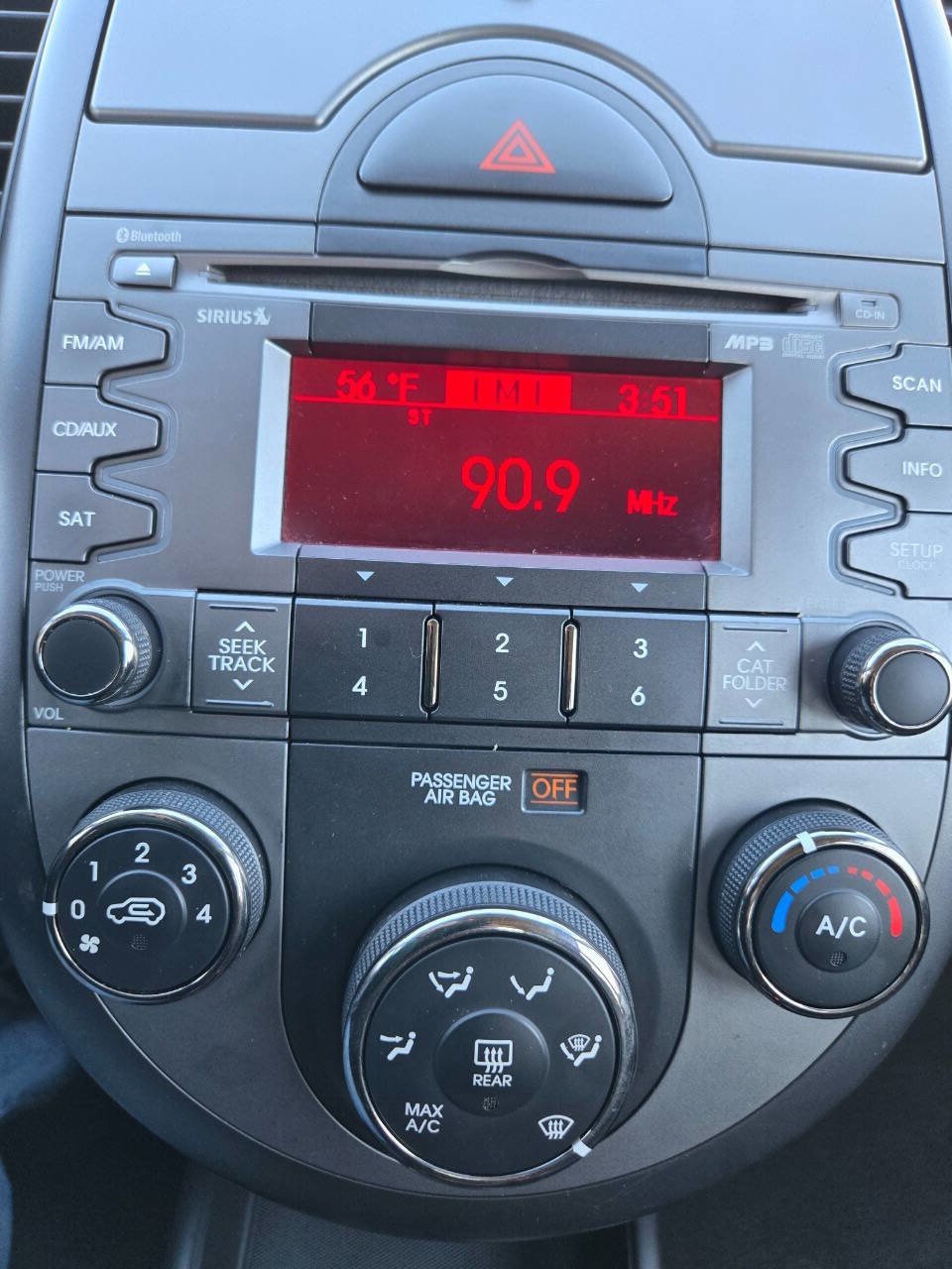Used 2010 Kia Soul + FWD image 16