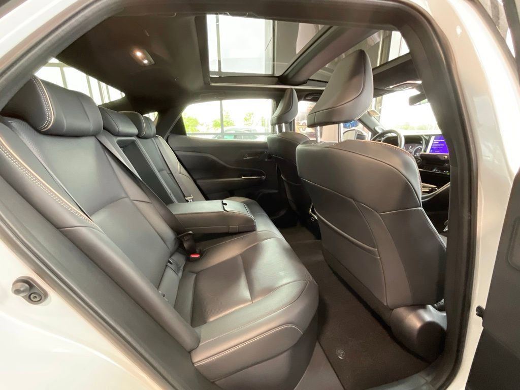 Certified 2026 Toyota Crown Platinum AWD/4WD image 19