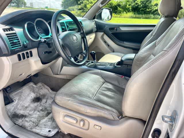 Used 2006 Toyota 4Runner SR5 RWD image 3