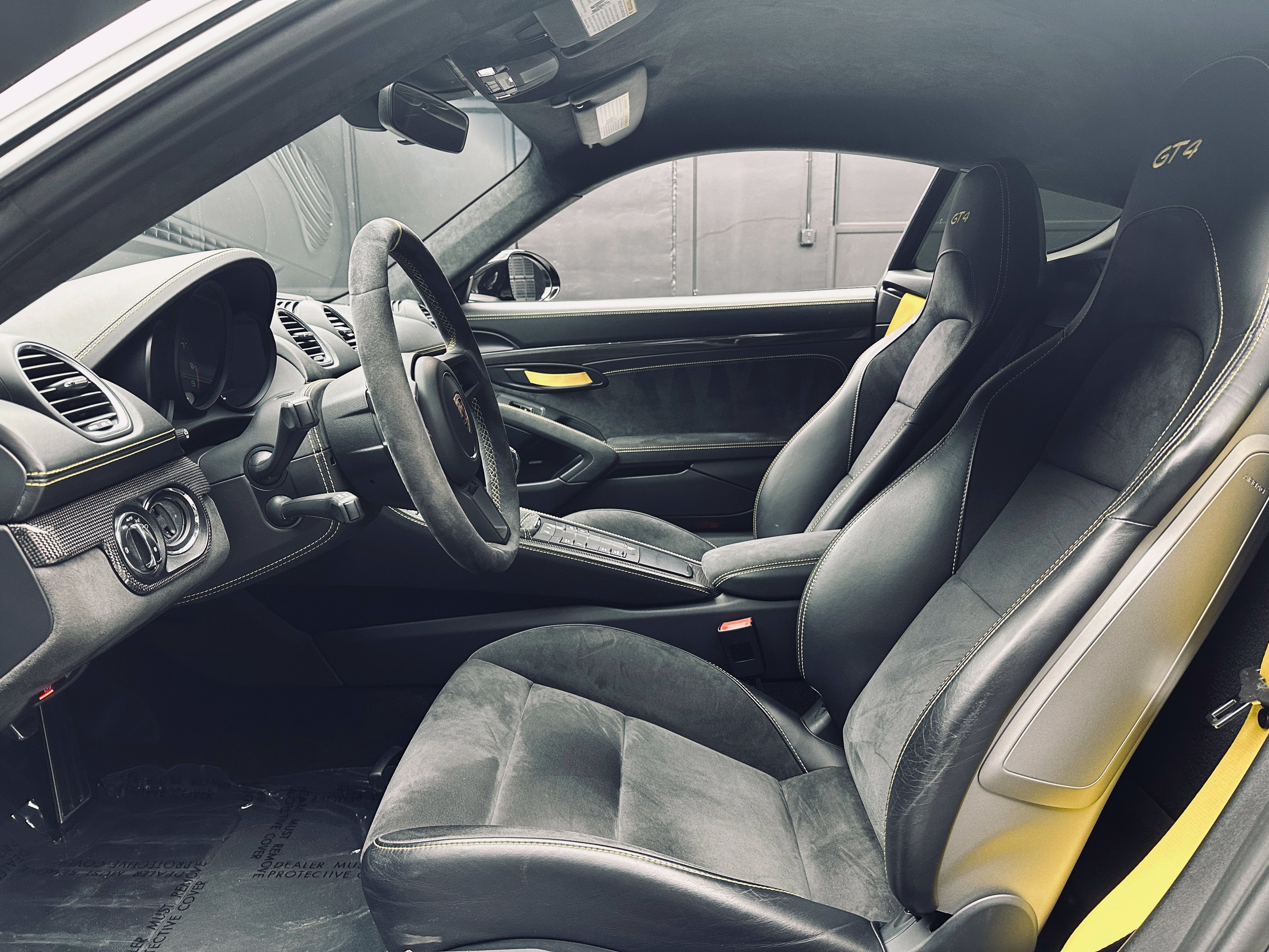 Used 2020 Porsche 718 Cayman GT4 RWD image 20