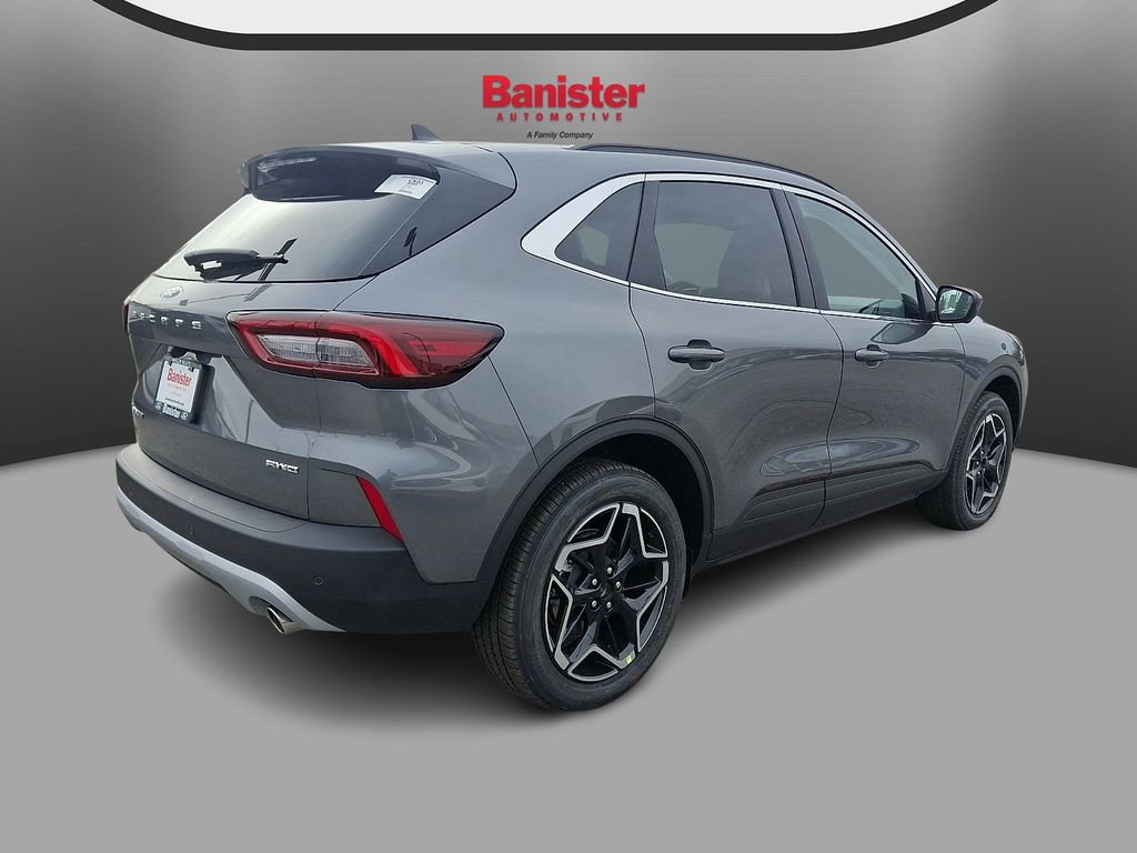 New 2026 Ford Escape Platinum w/ Premium Technology Package image 3