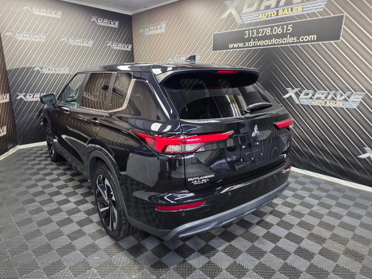 Used 2022 Mitsubishi Outlander ES image 10