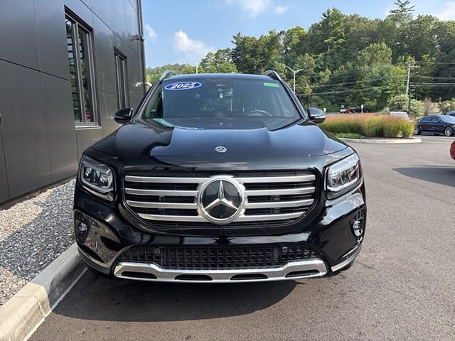 Used 2025 Mercedes-Benz GLB 250 GLB 250 image 8