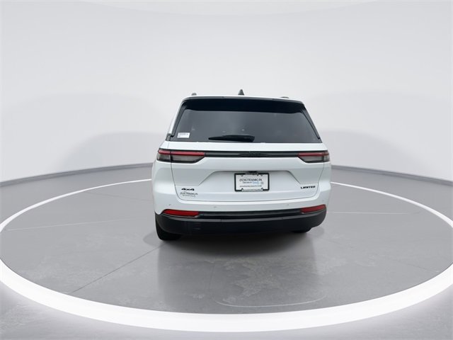 Used 2024 Jeep Grand Cherokee Limited w/ Black Appearance Package image 7