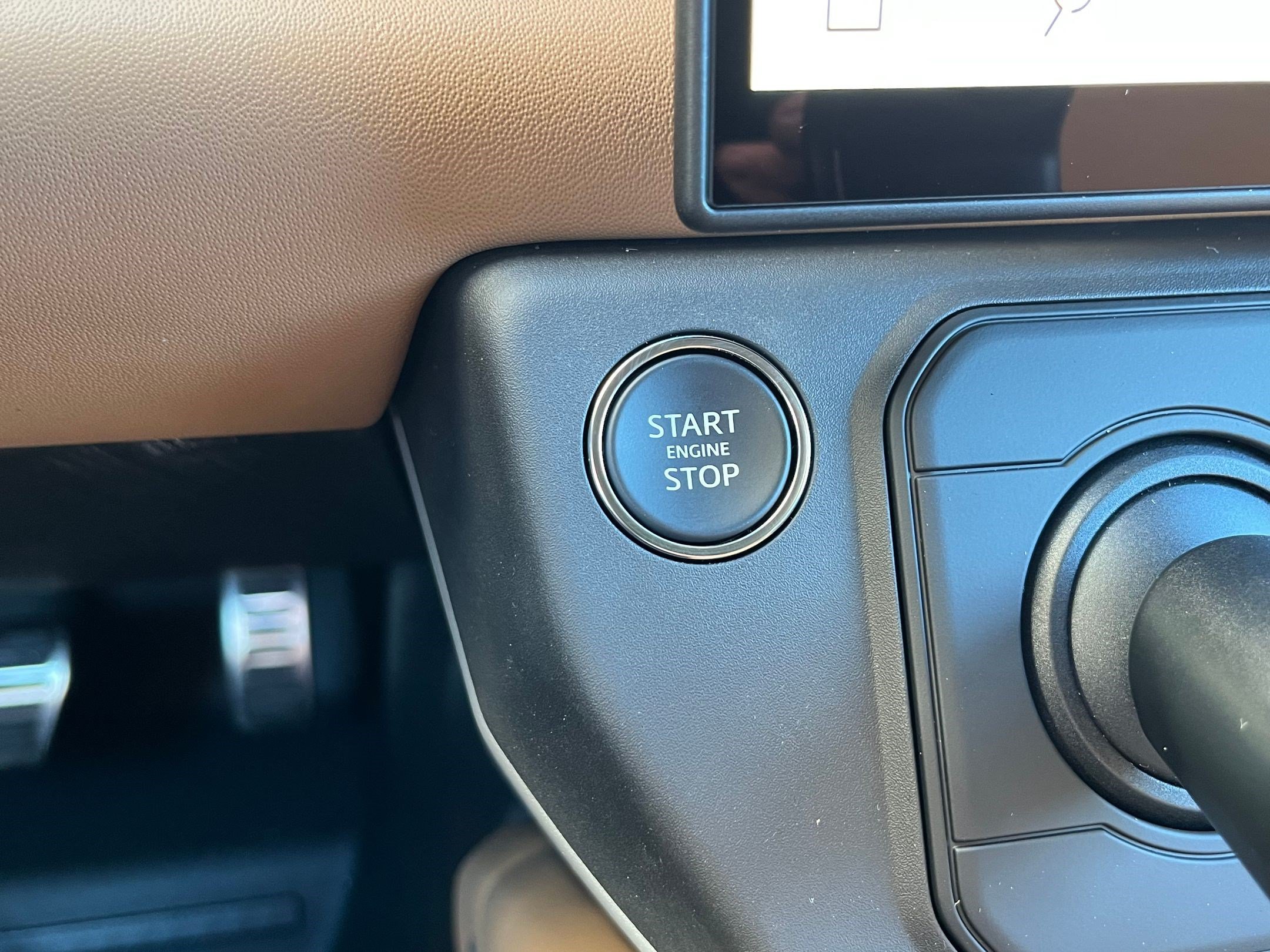 New 2026 Land Rover Defender 110 V8 AWD/4WD image 26