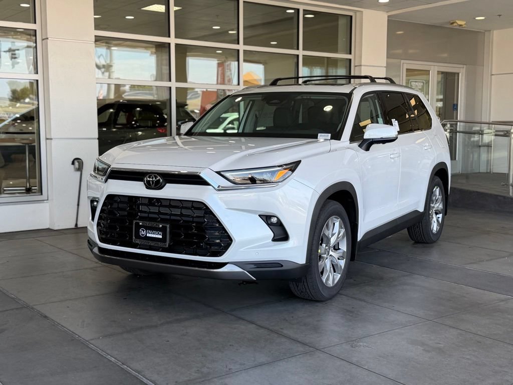 New 2026 Toyota Grand Highlander AWD Hybrid image 2