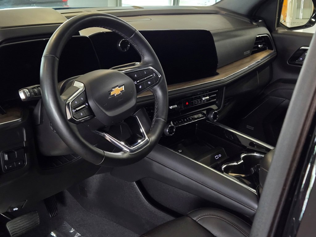 Used 2025 Chevrolet Tahoe High Country RWD image 27