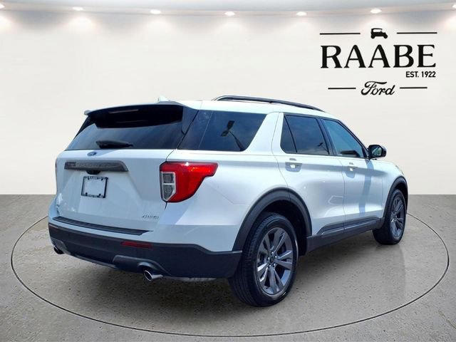 Used 2024 Ford Explorer XLT w/ Equipment Group 202A AWD/4WD image 7