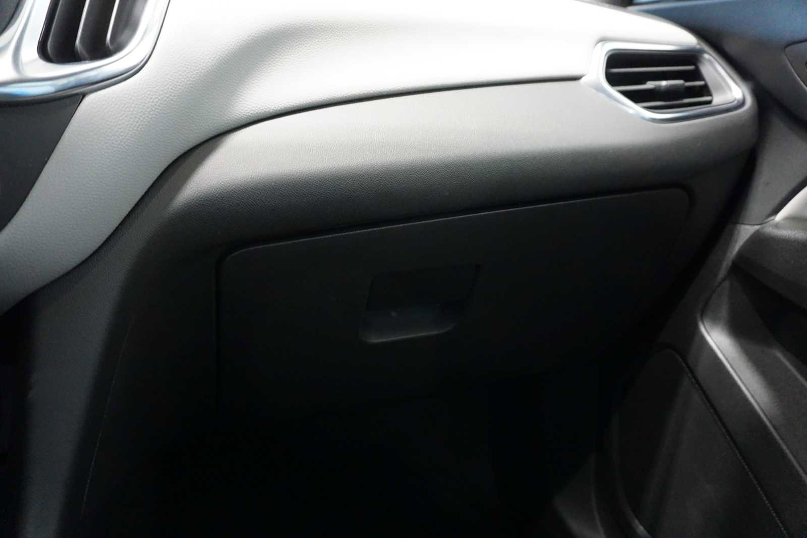 Certified 2024 Chevrolet Equinox LS w/ LS Convenience Package image 18