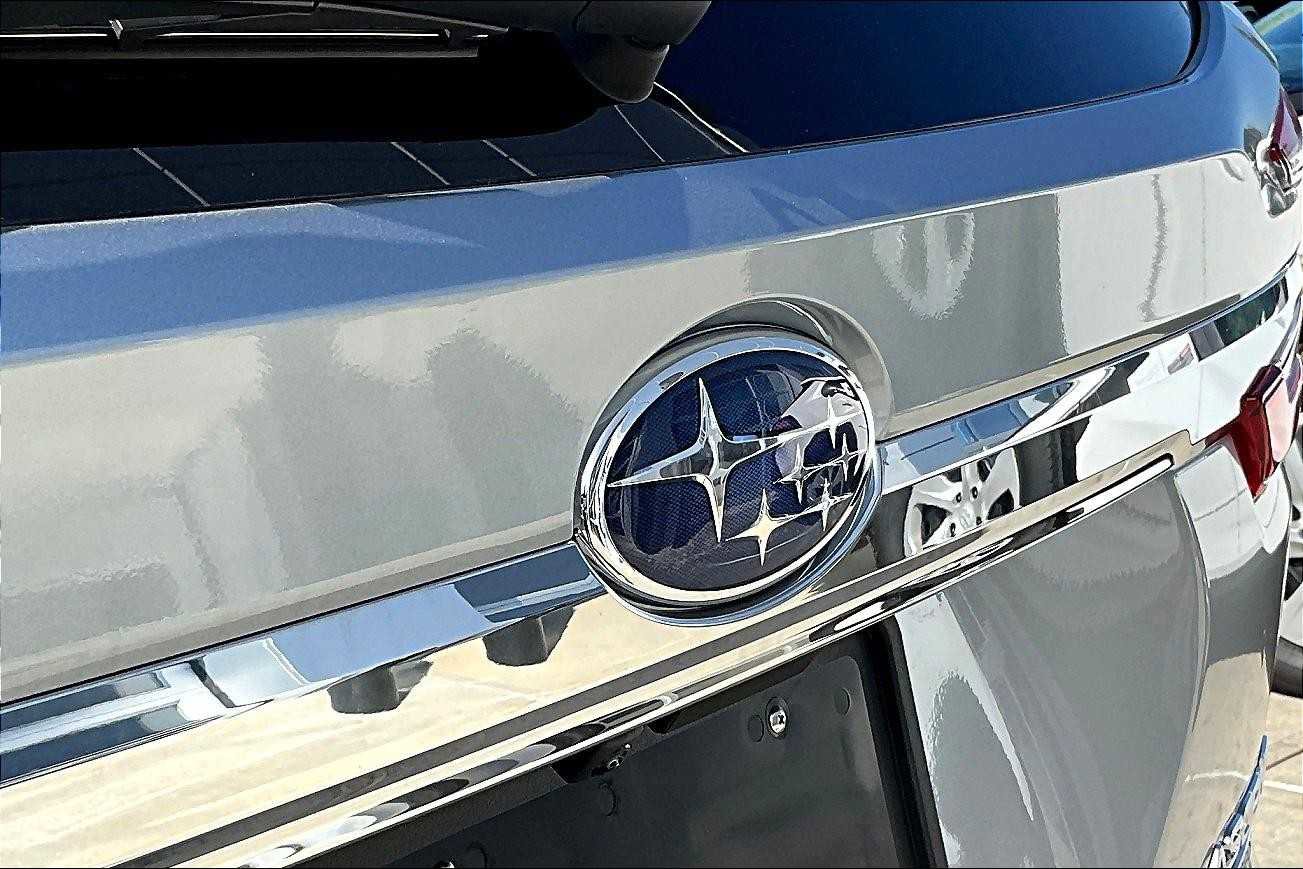New 2025 Subaru Ascent Limited image 12
