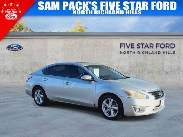 Used 2014 Nissan Altima 2.5 SV w/ Convenience Package image 2