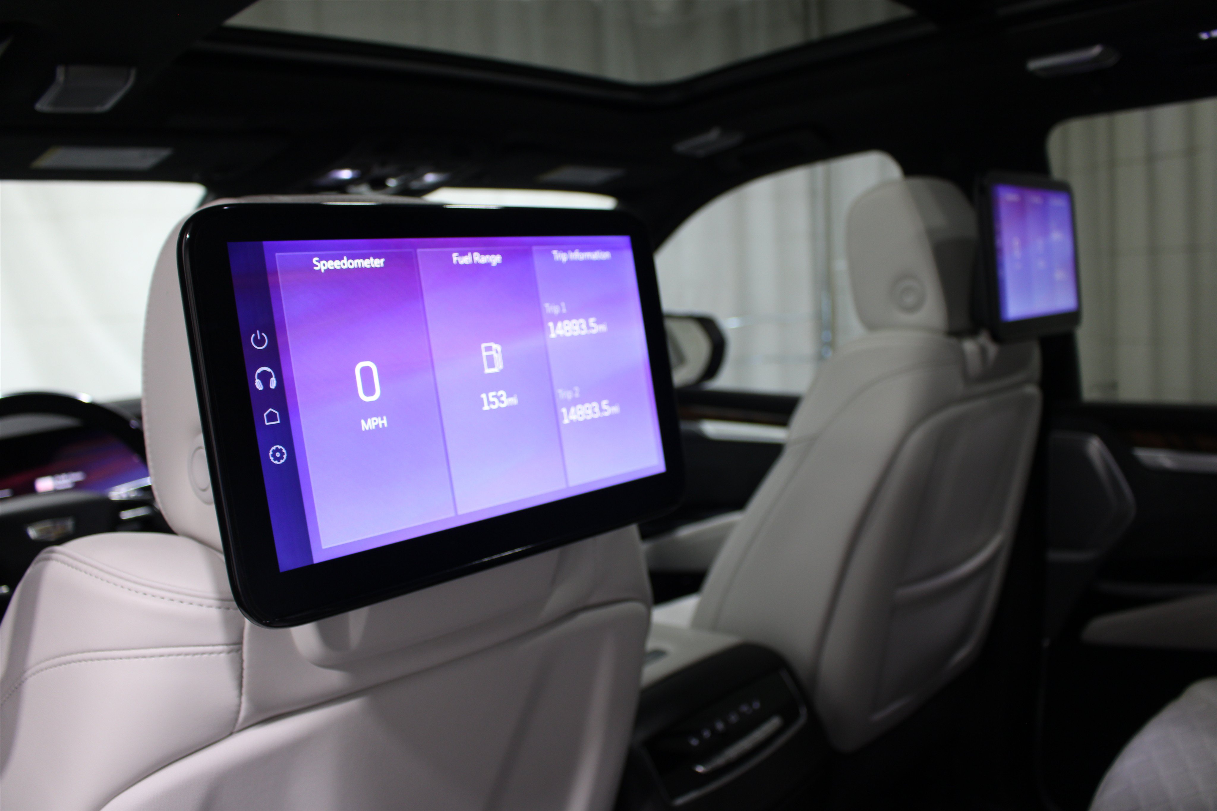 Certified 2025 Cadillac Escalade ESV Sport Platinum w/ LPO, ONYX Package AWD/4WD image 25