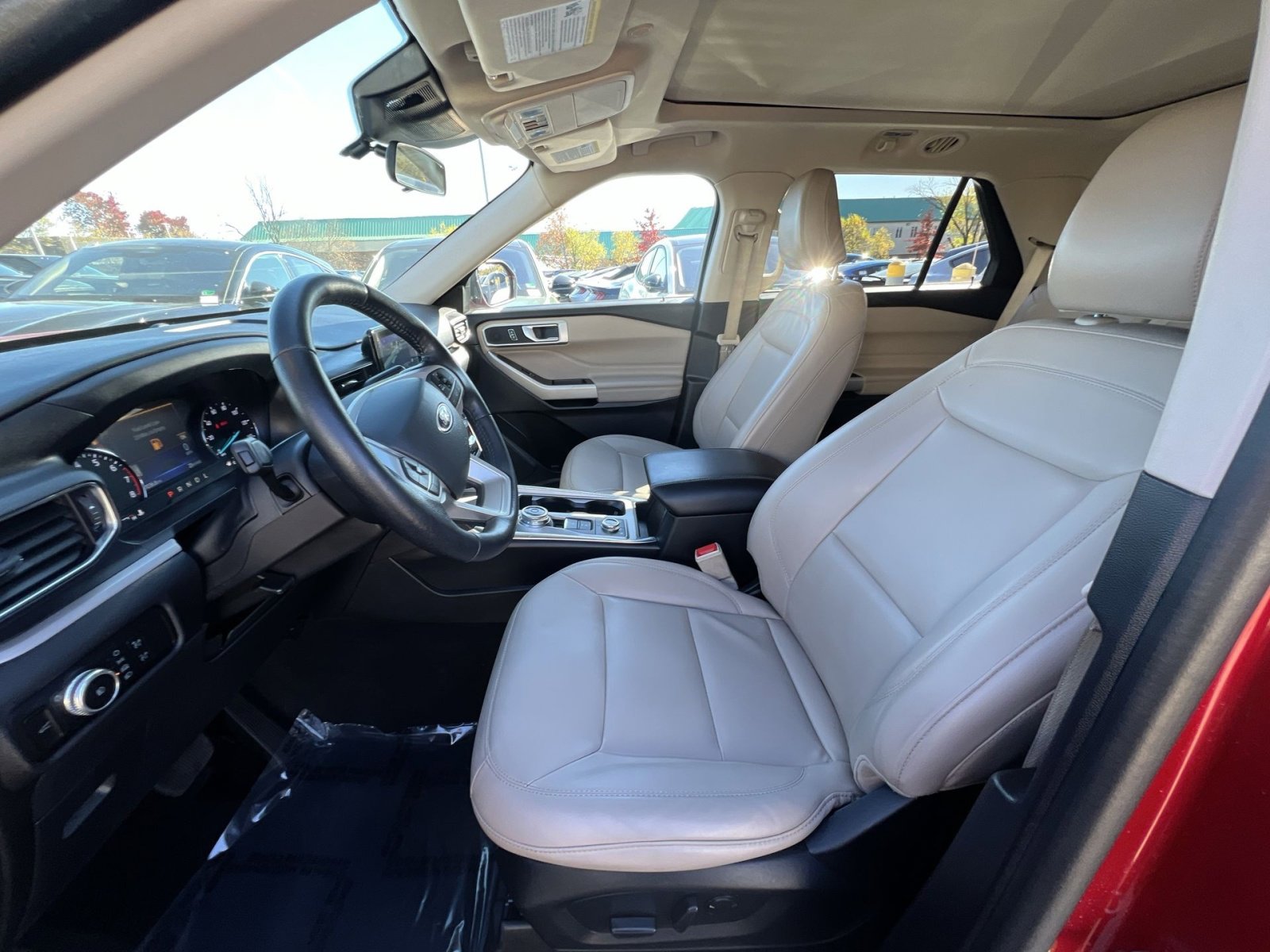 Certified 2023 Ford Explorer XLT w/ Equipment Group 202A image 13