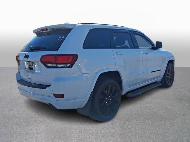 Used 2020 Jeep Grand Cherokee Altitude image 4