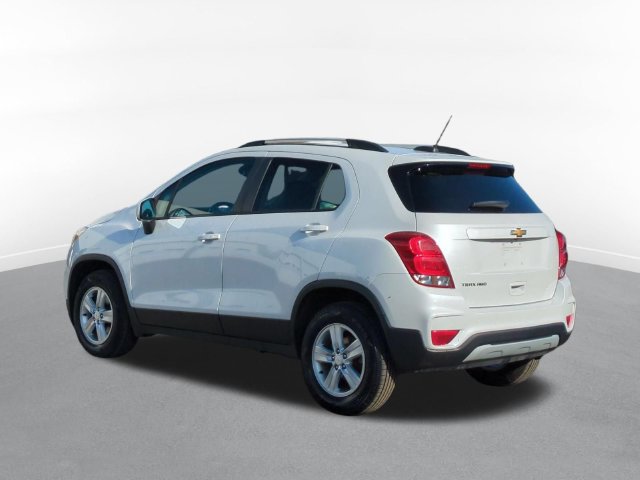 Used 2022 Chevrolet Trax LT w/ LT Convenience Package AWD/4WD image 4