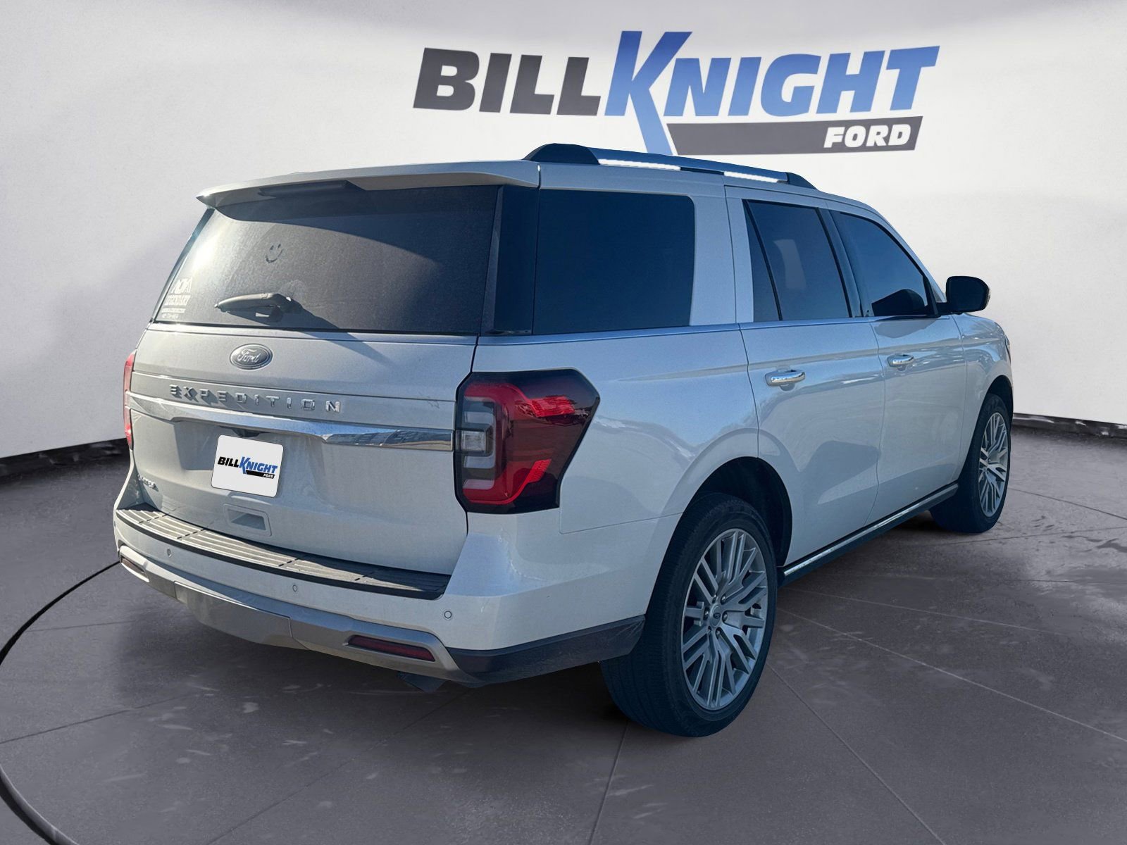 Used 2024 Ford Expedition Limited image 5