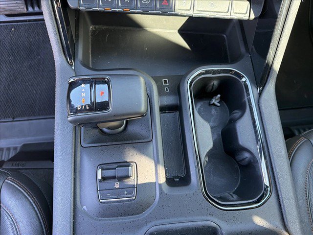 Used 2025 GMC Sierra 1500 AT4 w/ AT4 Premium Package AWD/4WD image 16