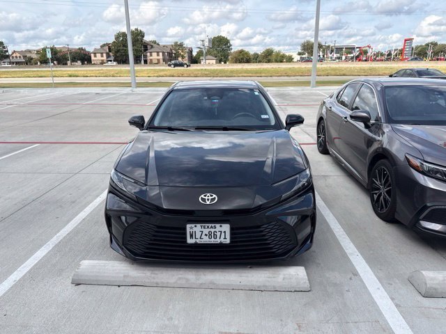 Used 2025 Toyota Camry LE w/ Convenience Package FWD image 3