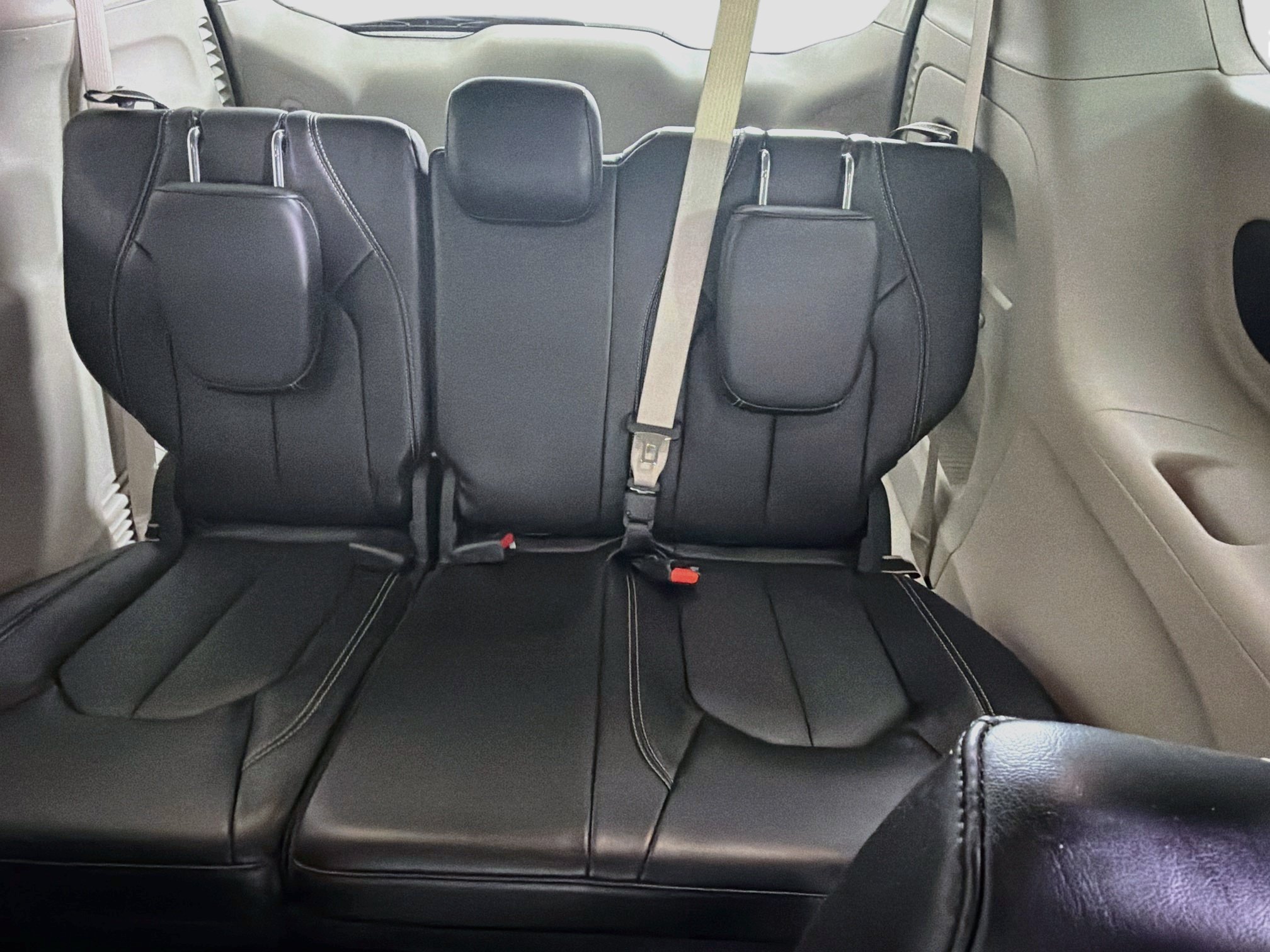 Used 2024 Chrysler Pacifica Touring-L FWD image 27