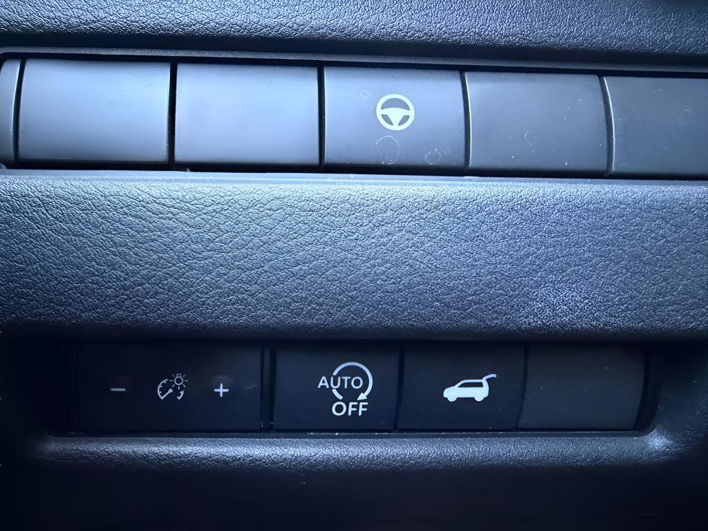 Certified 2024 Nissan Rogue SV image 16