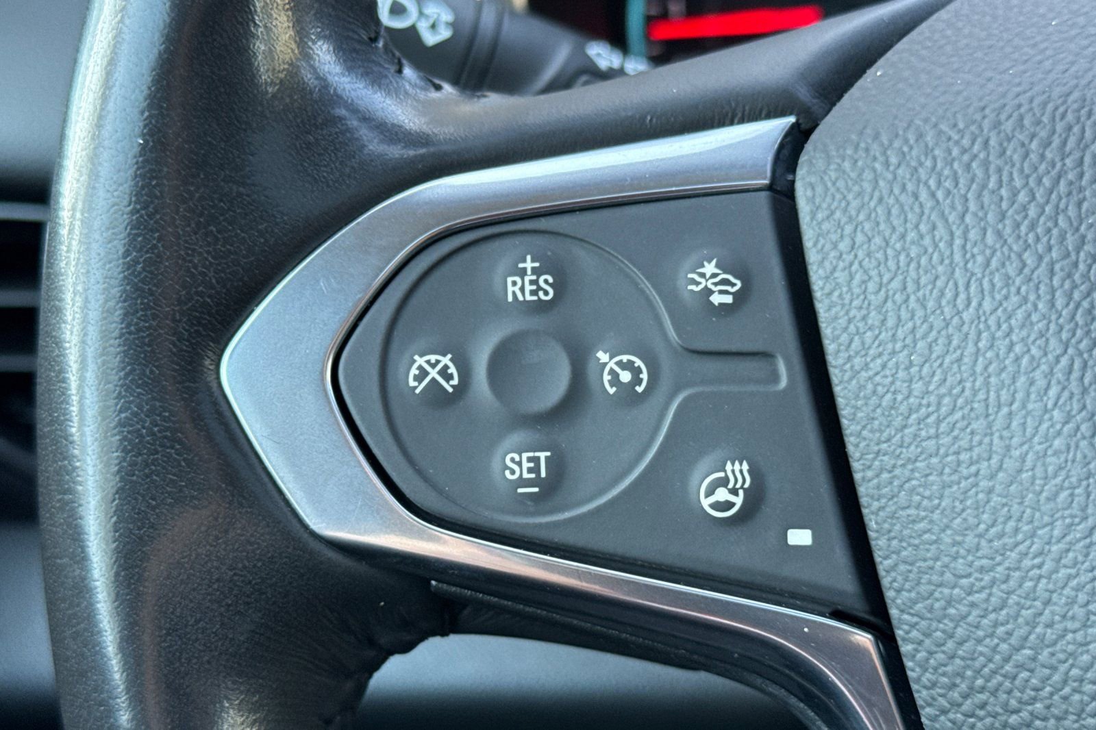 Used 2020 Chevrolet Traverse Premier w/ Redline Edition image 29