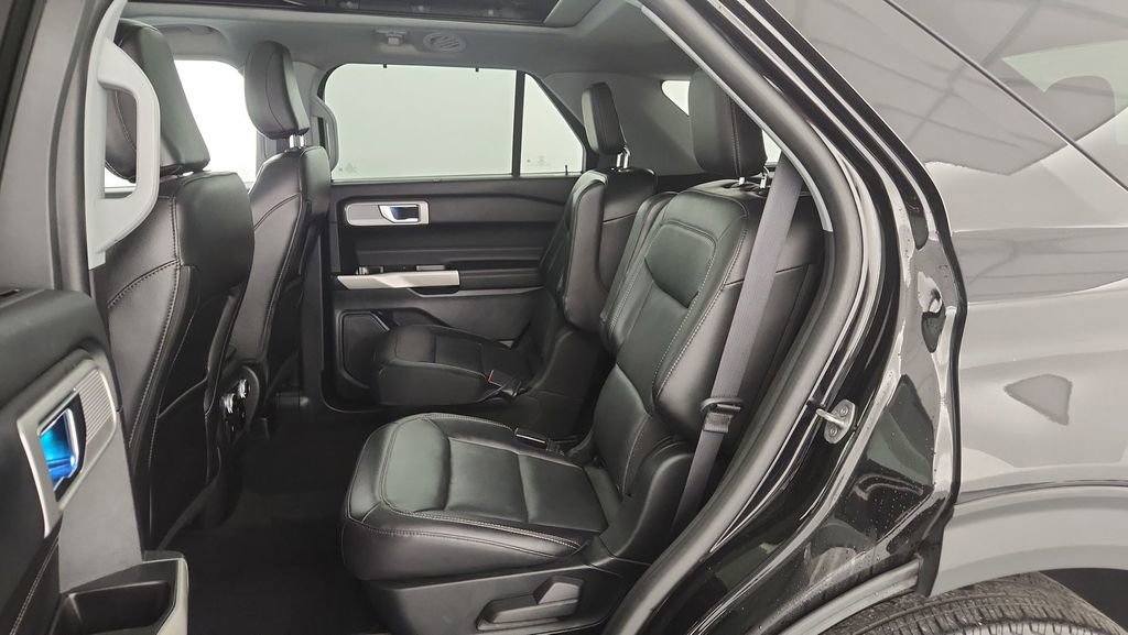 Used 2022 Ford Explorer Limited w/ Equipment Group 301A image 15