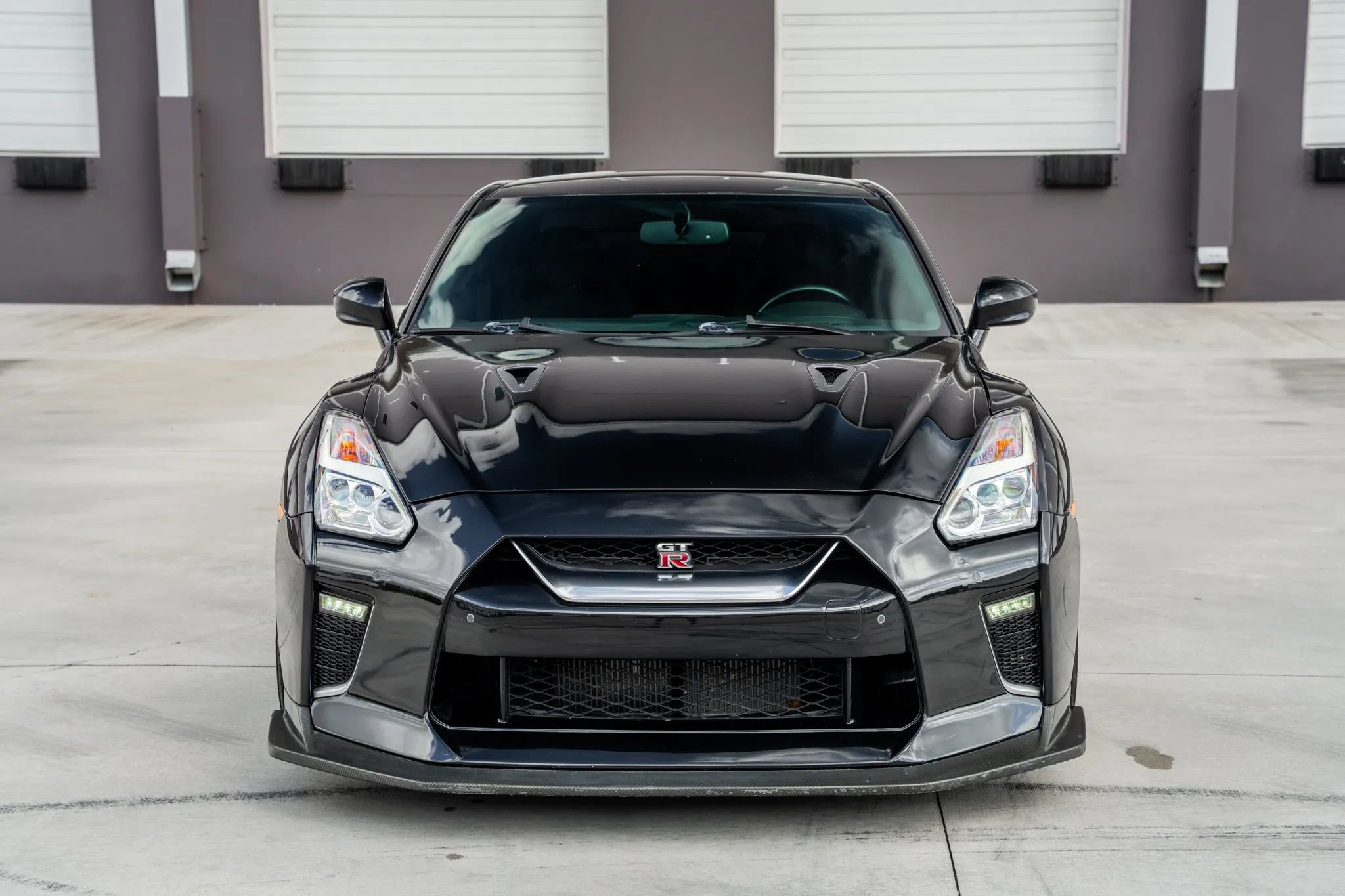 Used 2017 Nissan GT-R Premium image 11