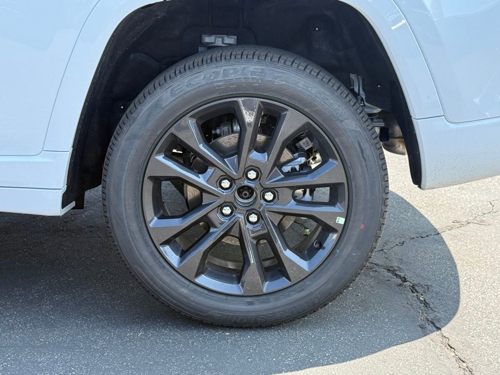 New 2026 Jeep Grand Cherokee Limited Reserve image 15