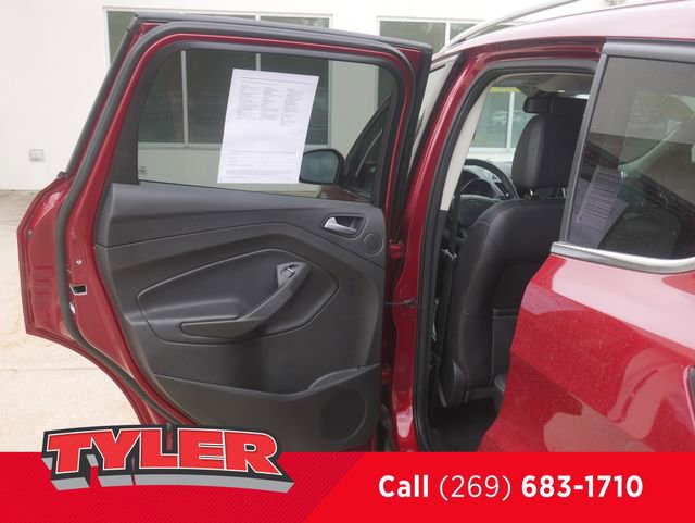 Used 2017 Ford Escape Titanium AWD/4WD image 19