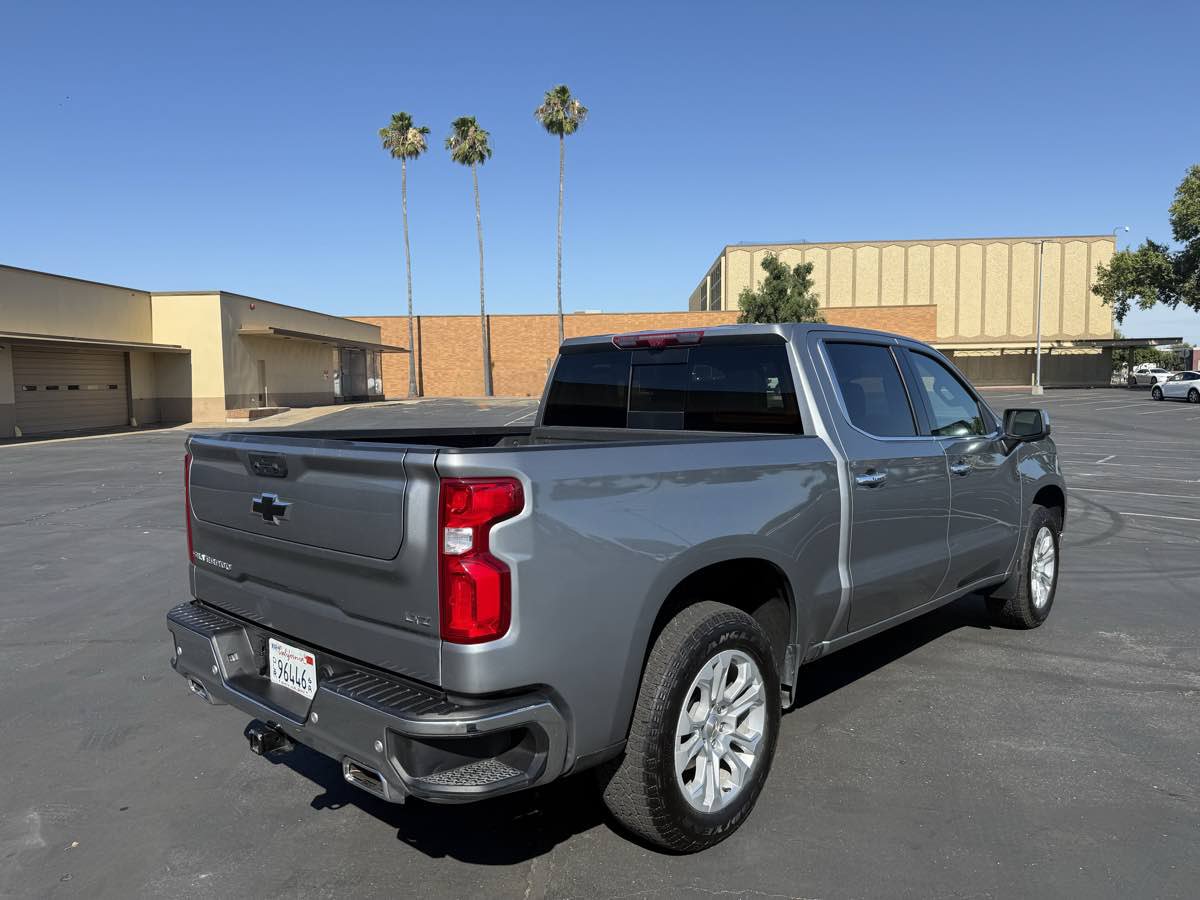 Used 2025 Chevrolet Silverado 1500 LTZ w/ LTZ Premium Package AWD/4WD image 7