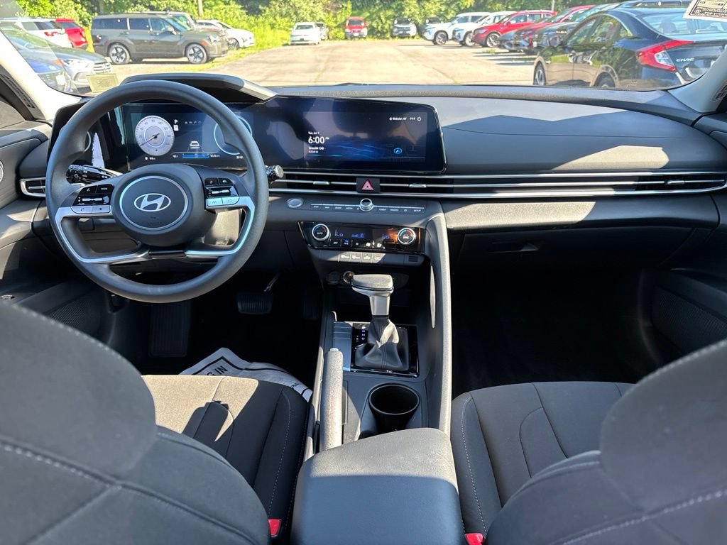 Certified 2024 Hyundai Elantra SEL FWD image 26