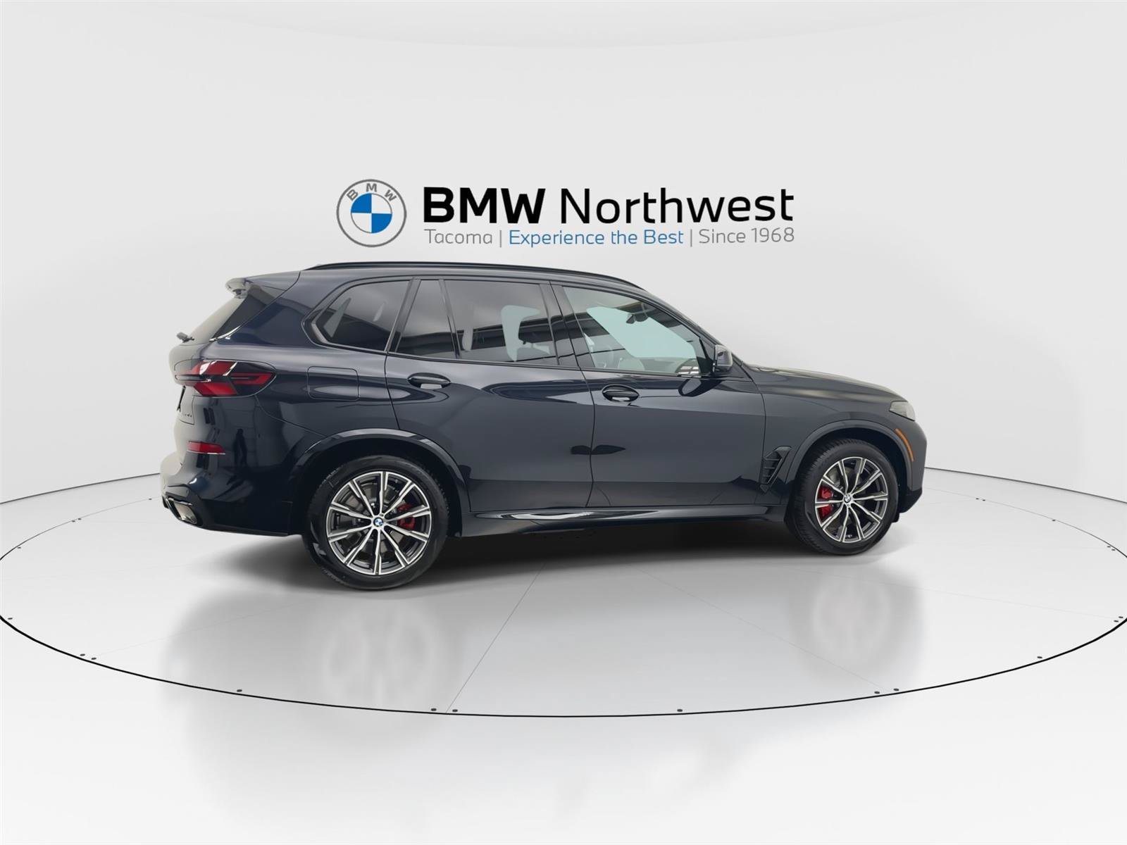 New 2026 BMW X5 xDrive50e w/ M Sport Package AWD/4WD image 4