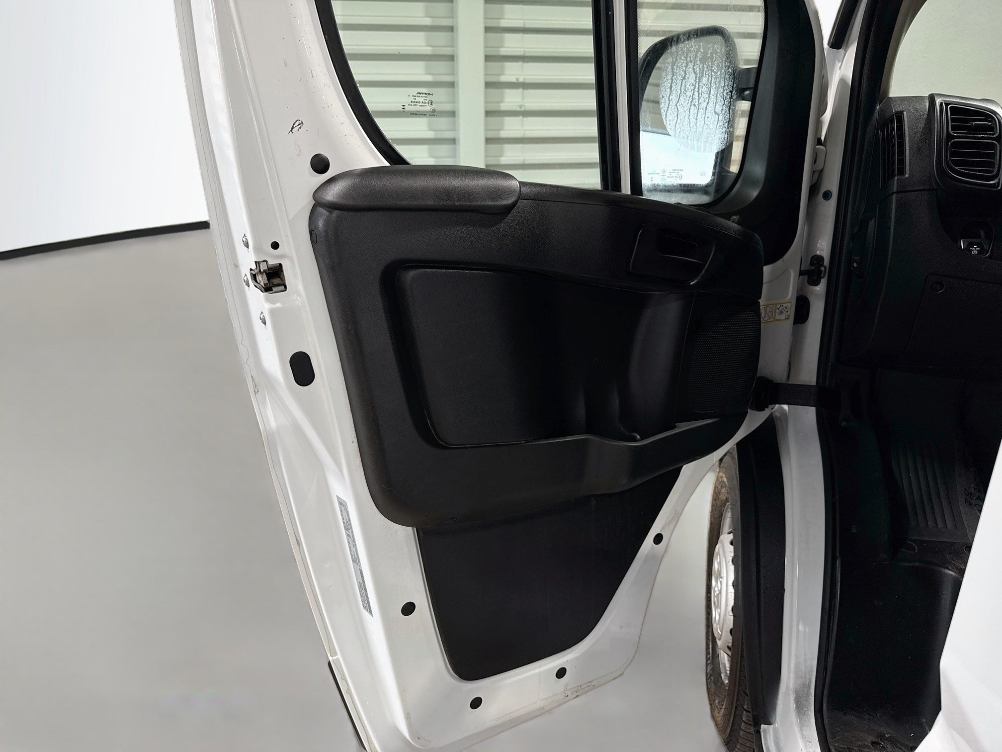 Used 2025 RAM ProMaster 2500 w/ Convenience Group FWD image 24