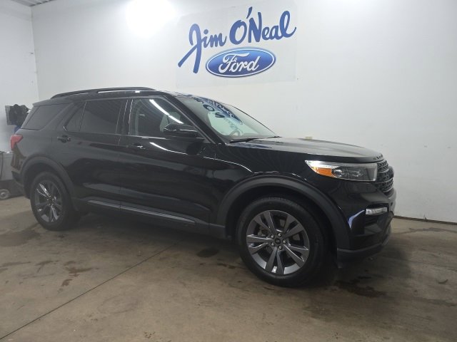 Used 2023 Ford Explorer XLT w/ Equipment Group 202A image 1