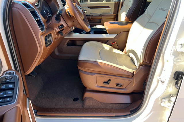 Used 2023 RAM 2500 Laramie AWD/4WD image 17
