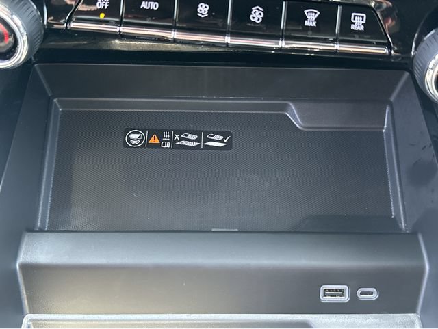 Certified 2025 Chevrolet Tahoe High Country AWD/4WD image 29