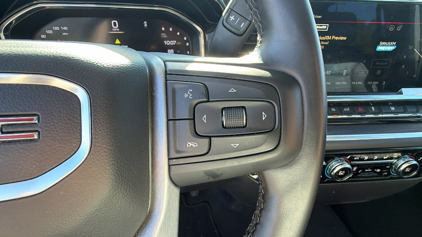 Used 2025 GMC Sierra 1500 SLT AWD/4WD image 28