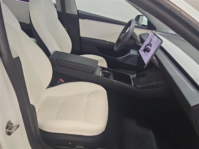 Used 2024 Tesla Model 3 Long Range image 4