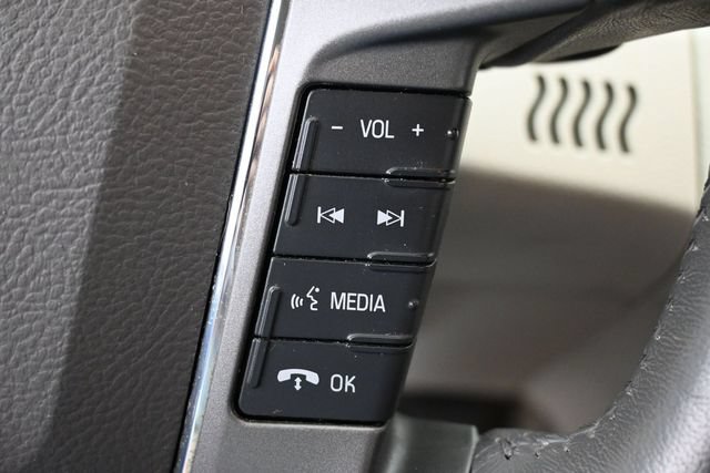 Used 2010 Ford Taurus SEL FWD image 17